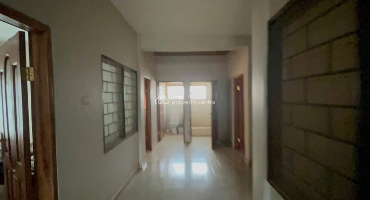 5 Bedrooms, Aputuogya, Atonsu Lake Road, Kumasi Metropolitan, Ashanti, House for Sale