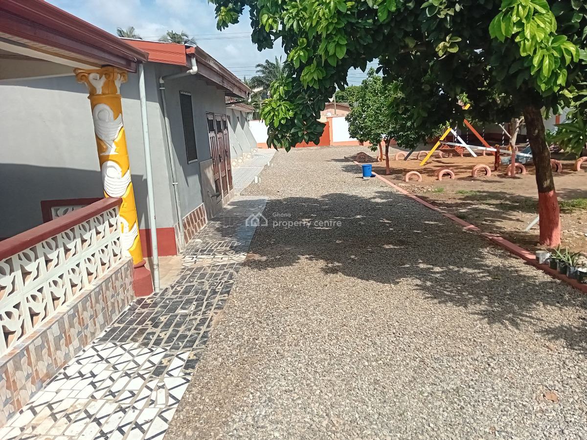 a Semi-furnished 7 Beedrooms Guesthouse with a Separate Boys Quarters, 12 Anum Street, La Nkwantanang Madina Municipal, Accra, Hotel / Guest House for Sale