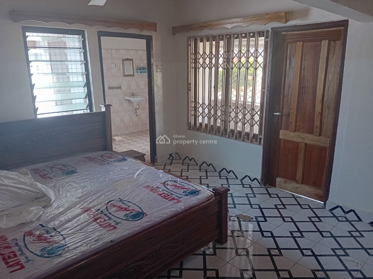 a Semi-furnished 7 Beedrooms Guesthouse with a Separate Boys Quarters, 12 Anum Street, La Nkwantanang Madina Municipal, Accra, Hotel / Guest House for Sale