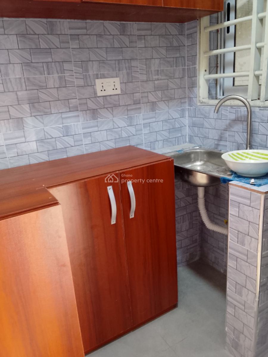 One Bedroom Self Contain, Labadi Palm Wine Junction, La (labadi), La Dade Kotopon Municipal, Accra, House for Rent