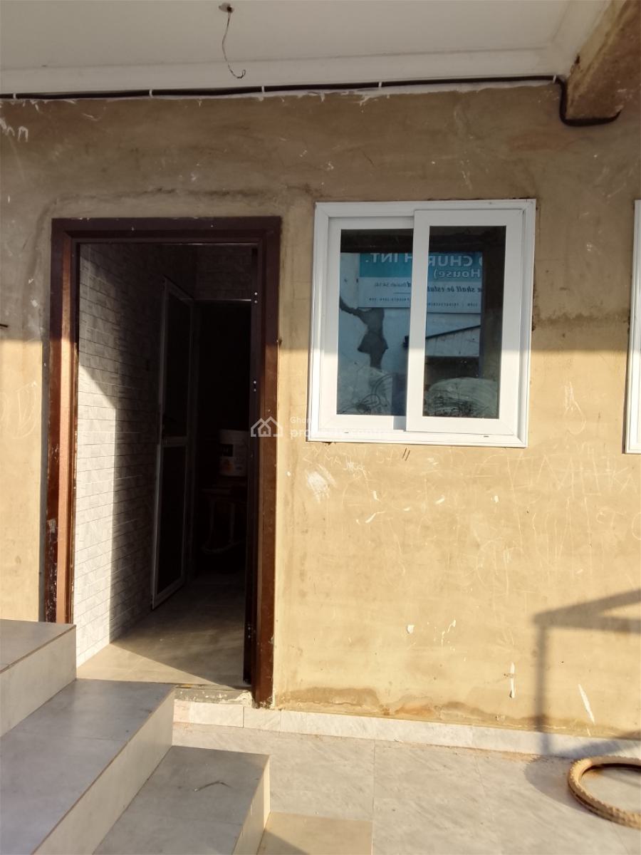 One Bedroom Self Contain, Labadi Palm Wine Junction, La (labadi), La Dade Kotopon Municipal, Accra, House for Rent