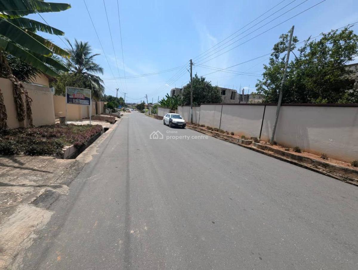 8 Bedrooms House on Tarred Road, Ideal for Hospitals, Schools, Etc., Tantra Hills, Near Champion Divine Clinic, Achimota, Accra, Commercial Property for Rent