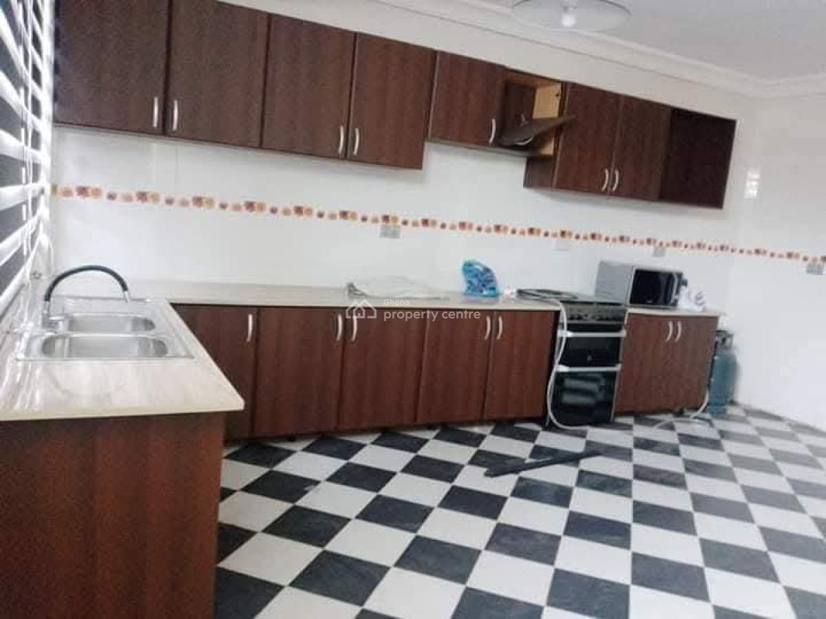 4 Bedrooms House, Oyarifa, La Nkwantanang Madina Municipal, Accra, Semi-detached Duplex for Rent