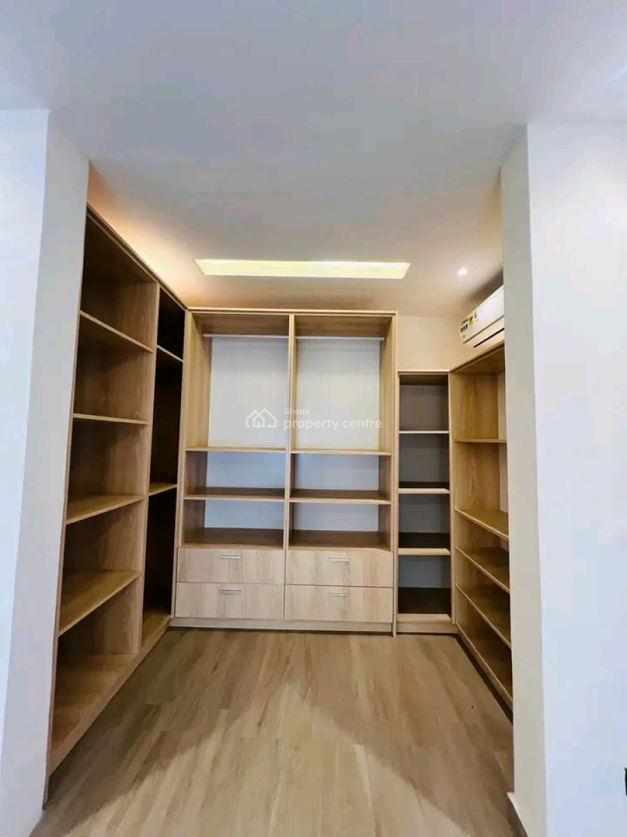Executive 4bedroom Townhouse @ Botwe, Ashaley Botwe, Adenta Municipal, Accra, House for Sale