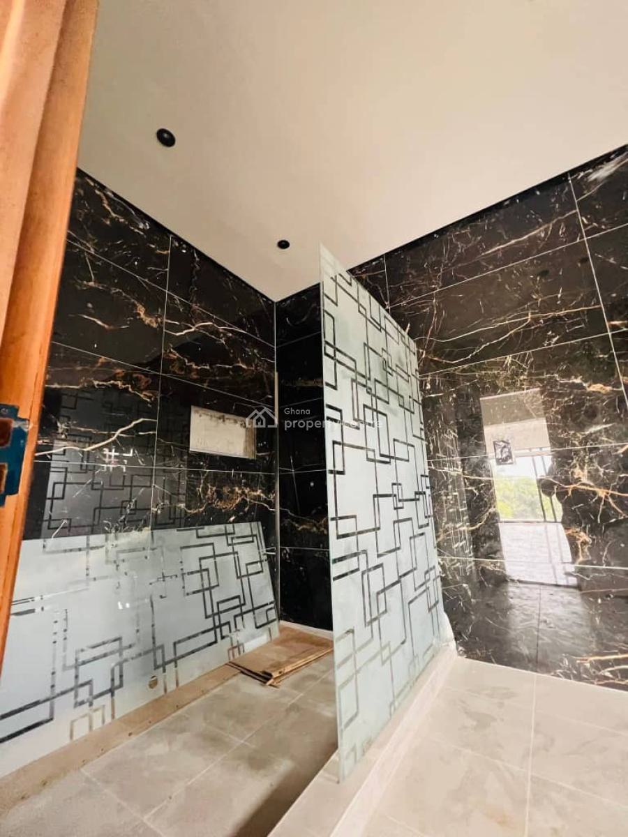 Executive 4 Bedrooms House with Boys Quarters, Ayi Mensah on The Madina - Aburi Highway., Oyarifa, La Nkwantanang Madina Municipal, Accra, Detached Duplex for Sale