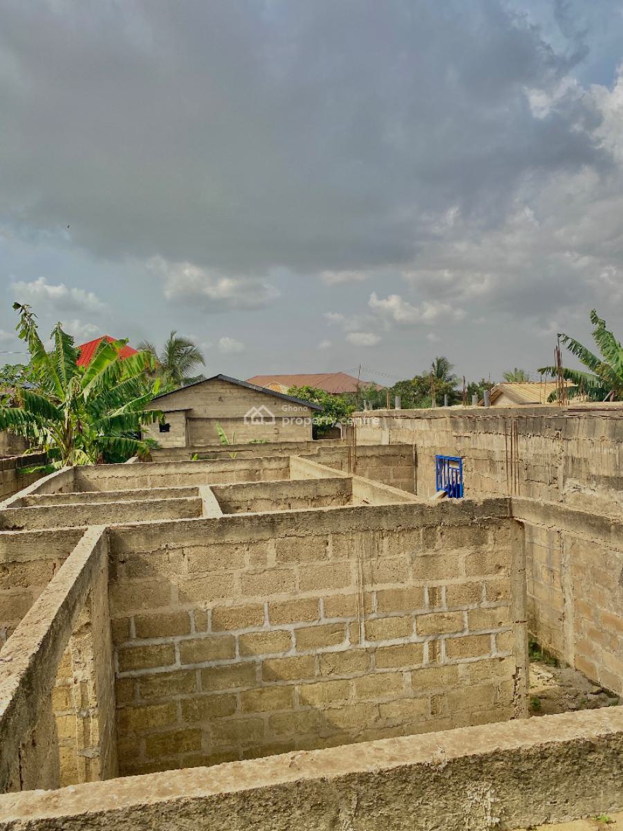 High Potential 5 Bedrooms Uncompleted Half Decked House, Aprah Road, Gomoa East, Central Region, House for Sale