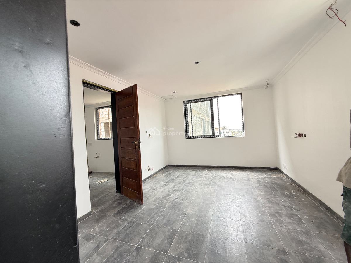 Serviced 1 Bedroom Penthouse with Private Terrace, Mahama Road, East Airport, Airport Residential Area, Accra, Mini Flat for Rent