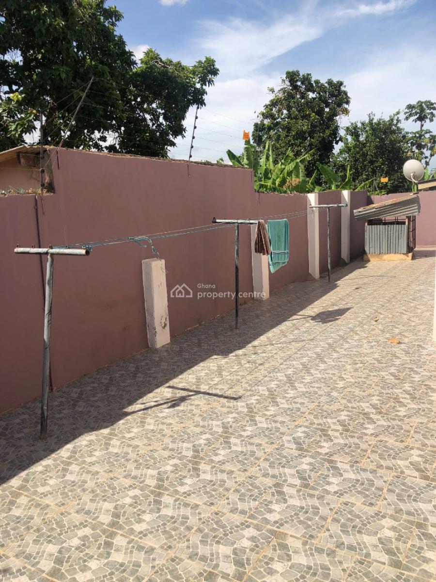 6 Bedrooms House, Nii Kofi Aheley Street, Gbawe, Ga South Municipal, Accra, House for Sale