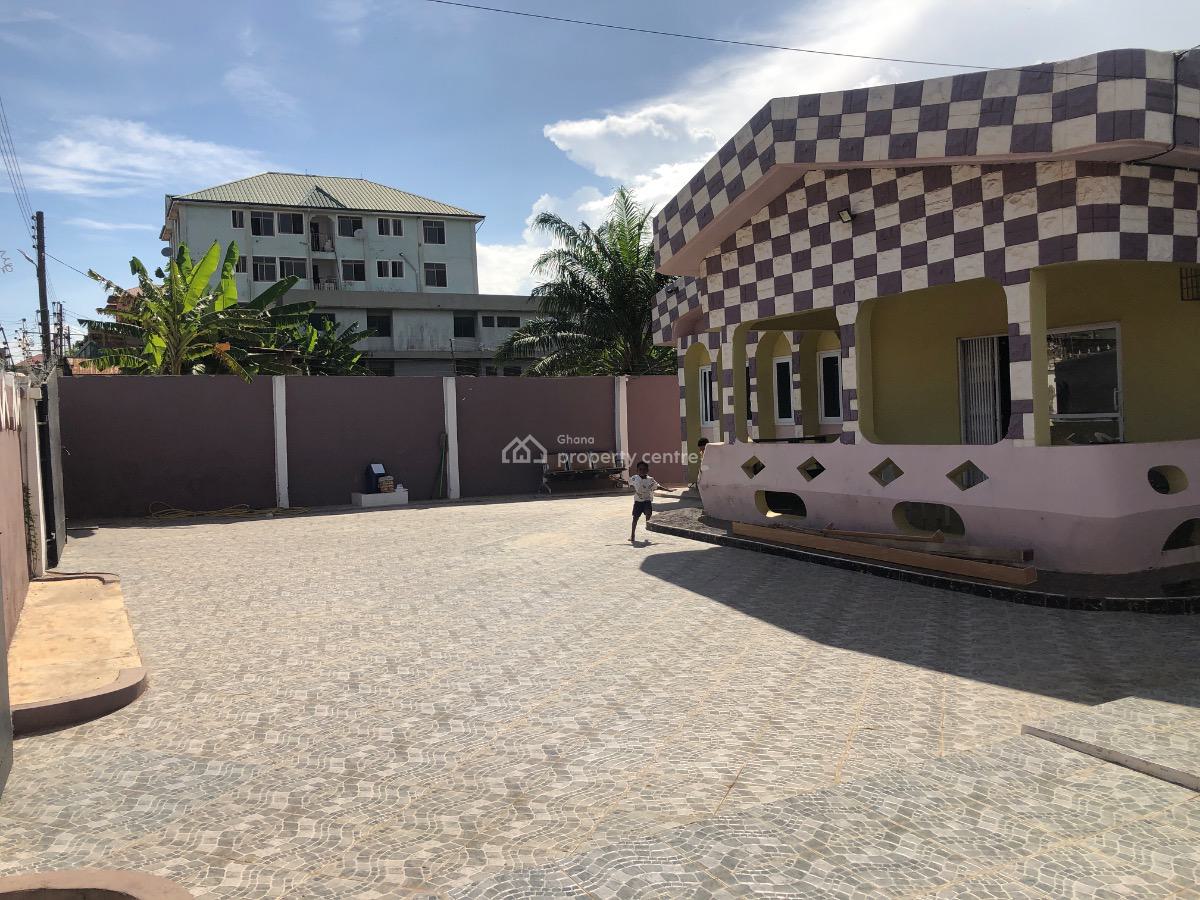 6 Bedrooms House, Nii Kofi Aheley Street, Gbawe, Ga South Municipal, Accra, House for Sale