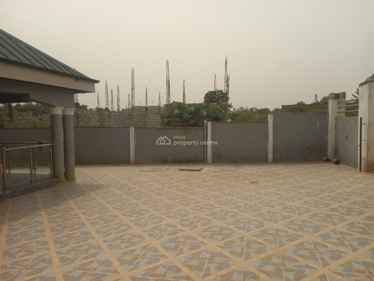 5 Bedrooms, Sewua, Near The Government Hospital, Atonsu Road, Kumasi Metropolitan, Ashanti, House for Sale