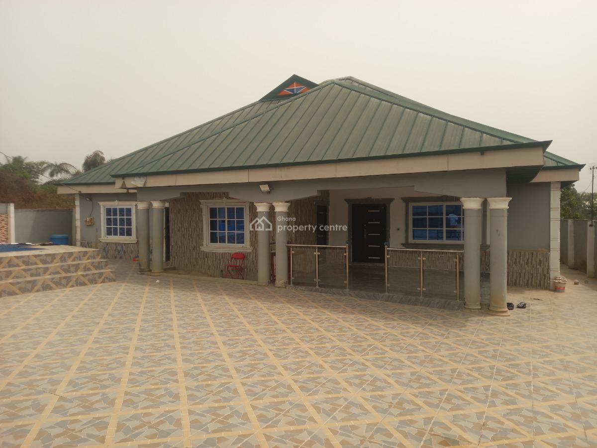 5 Bedrooms, Sewua, Near The Government Hospital, Atonsu Road, Kumasi Metropolitan, Ashanti, House for Sale