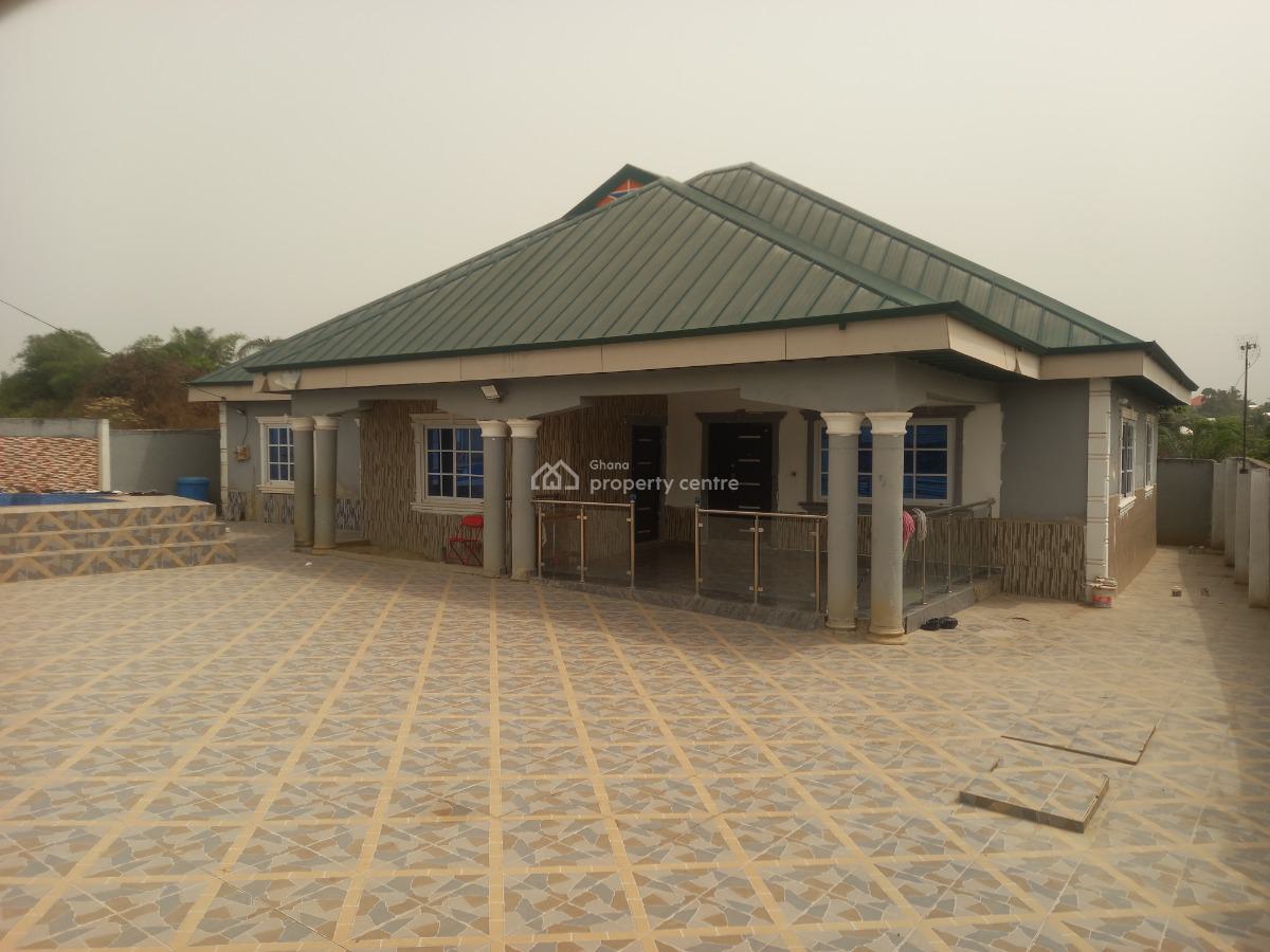 5 Bedrooms, Sewua, Near The Government Hospital, Atonsu Road, Kumasi Metropolitan, Ashanti, House for Sale