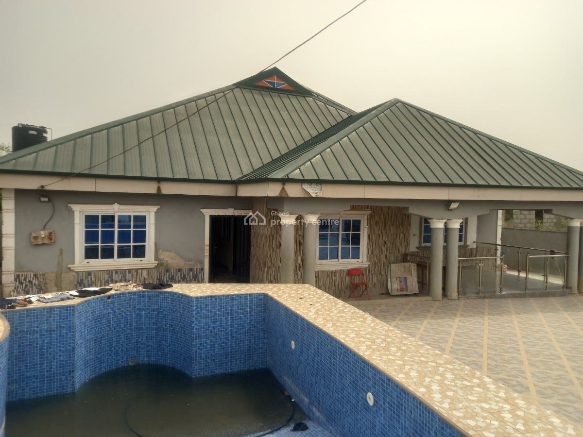 5 Bedrooms, Sewua, Near The Government Hospital, Atonsu Road, Kumasi Metropolitan, Ashanti, House for Sale