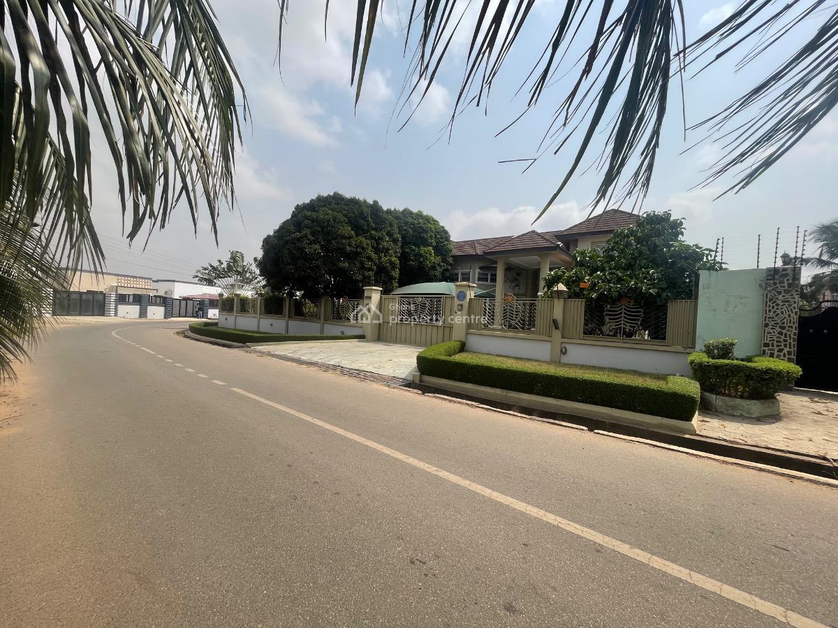 Furnished Home- 4-bedrooms - 2 Bq, Hfc Eatates, Baatsonaa, Spintex, Accra, House for Sale