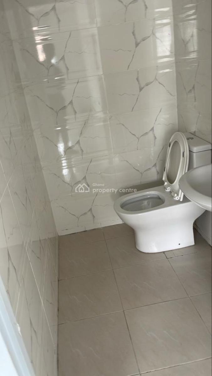 3 Bedrooms Semi-detached House, Danfa, Ga East Municipal, Accra, House for Sale