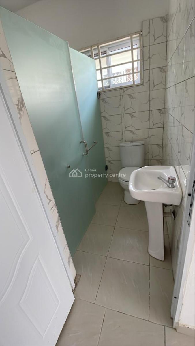 3 Bedrooms Semi-detached House, Danfa, Ga East Municipal, Accra, House for Sale