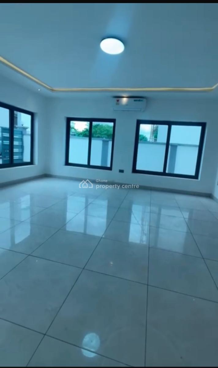 Beautiful Townhouse-5-bedrooms, 1-room Bq, South Shiashie, Accra, Townhouse for Sale
