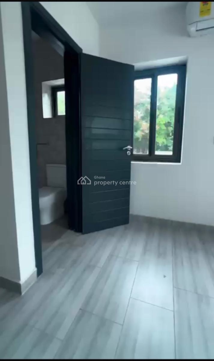 Beautiful Townhouse-5-bedrooms, 1-room Bq, South Shiashie, Accra, Townhouse for Sale