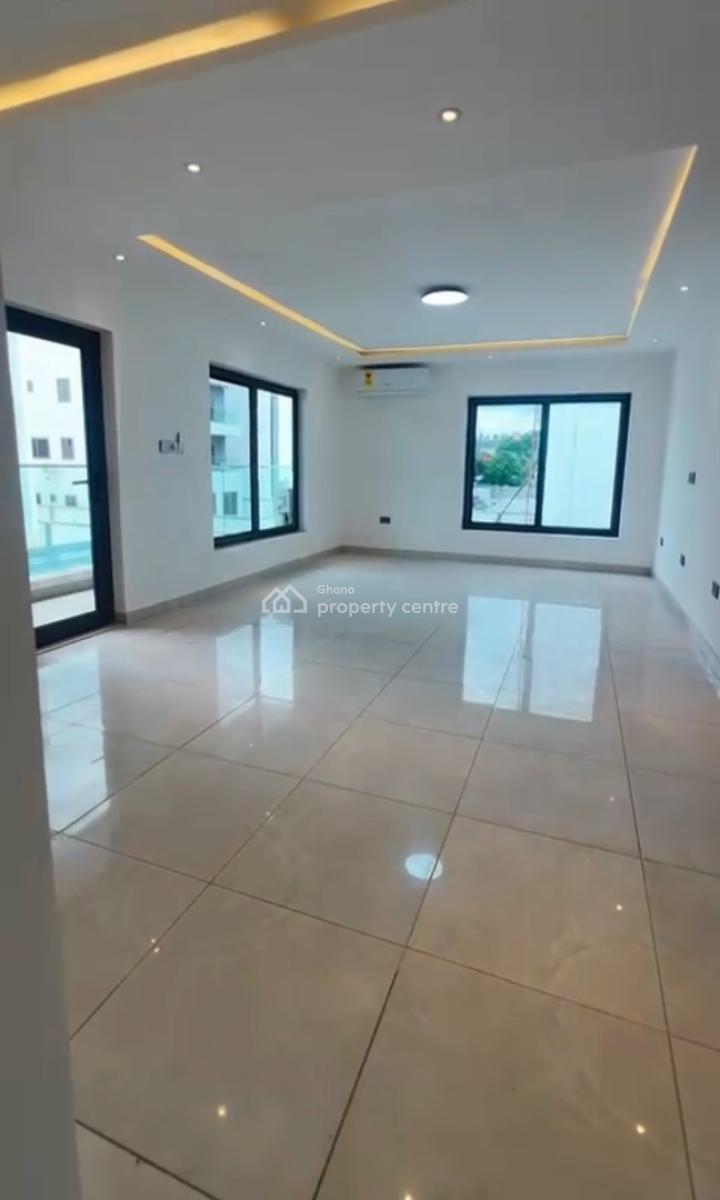 Beautiful Townhouse-5-bedrooms, 1-room Bq, South Shiashie, Accra, Townhouse for Sale