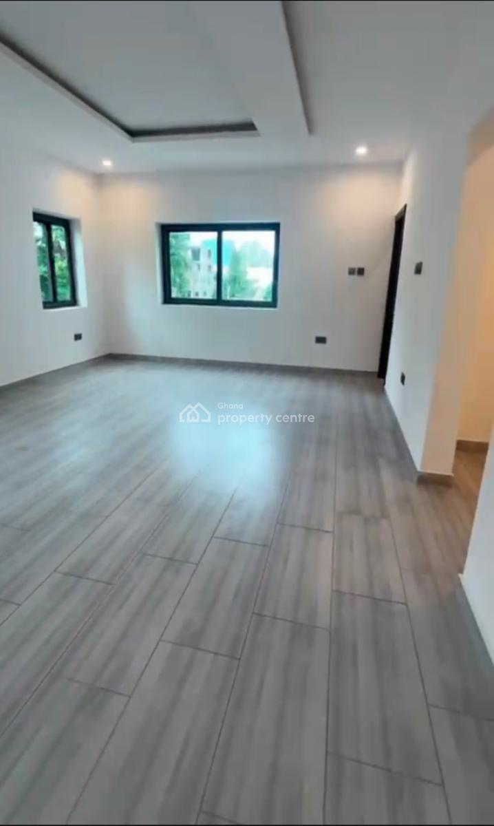 Beautiful Townhouse-5-bedrooms, 1-room Bq, South Shiashie, Accra, Townhouse for Sale