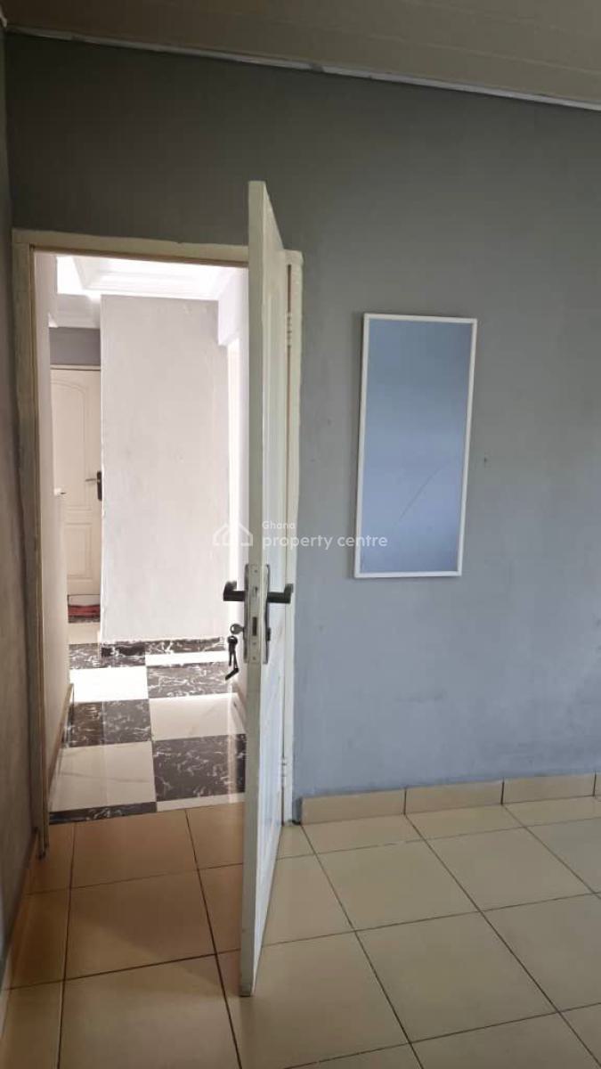 3 Units of 2 Bedroom Apartment and 1 Unit of 3 Bedroom Apartment., Ashongman, Bank of Ghana, Kwabenya, Ga East Municipal, Accra, Block of Flats for Sale