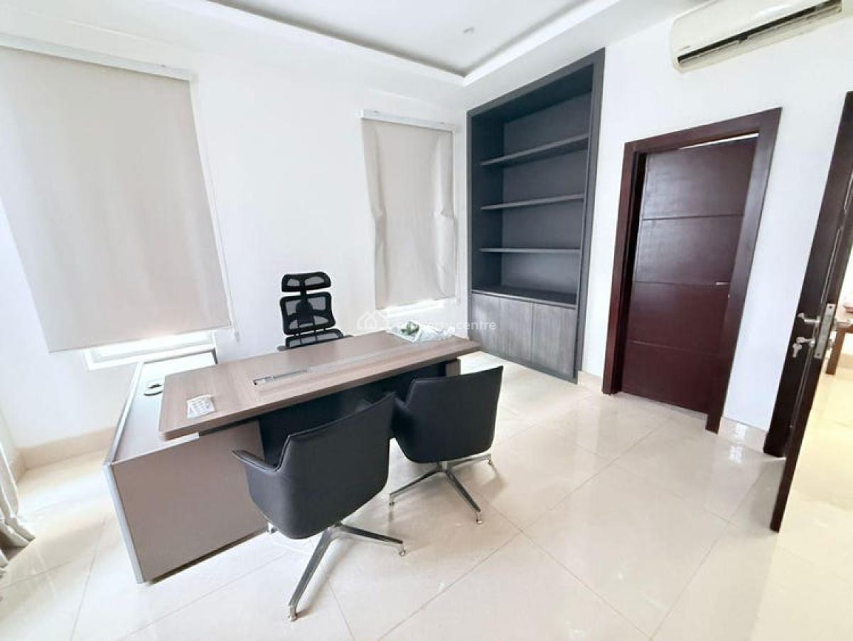 Furnished 4 Bedrooms Duplex with Study in a Gated Community with Pool, Cantonments, Accra, Townhouse for Rent