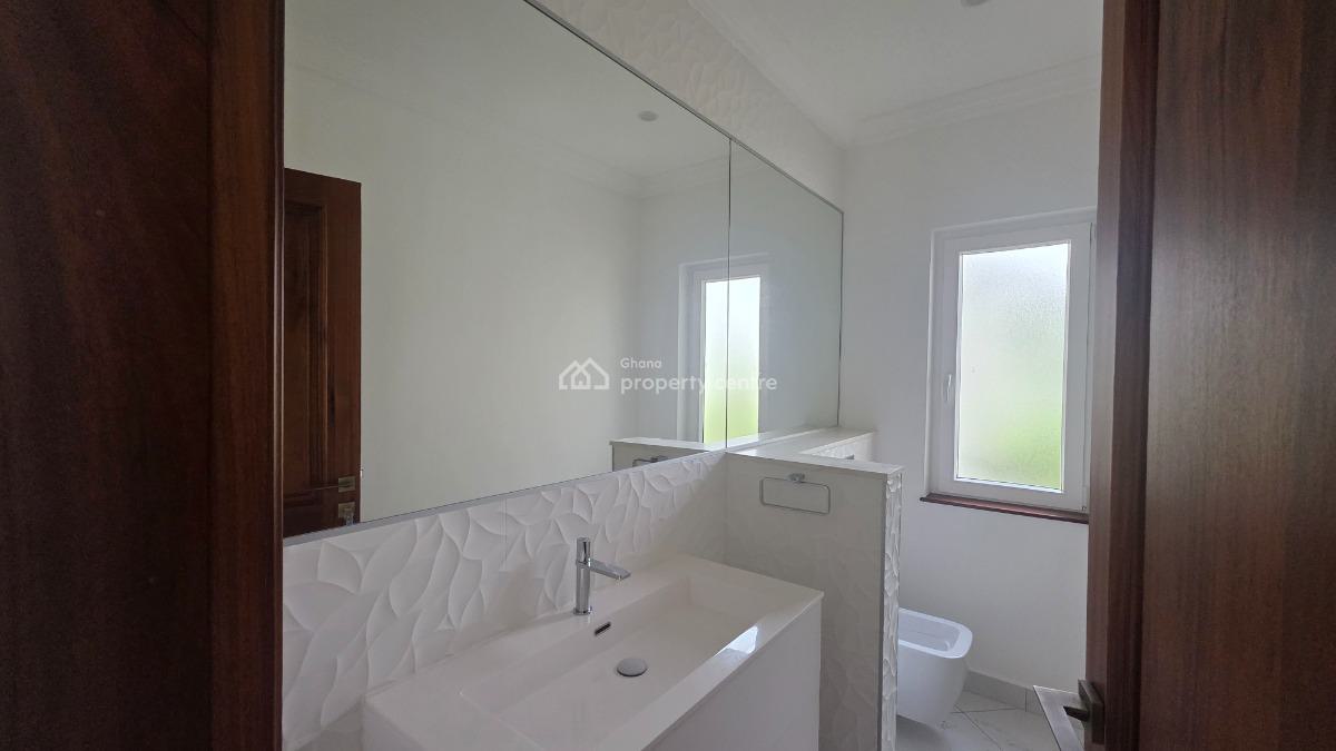 5 Bedrooms House, Rasy Trasacco, Accra Metropolitan, Accra, House for Sale