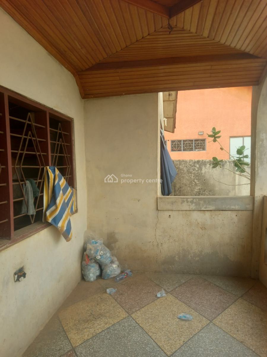 6 Bedrooms, Kronum, Near Suame, Makro., Kumasi Metropolitan, Ashanti, House for Sale