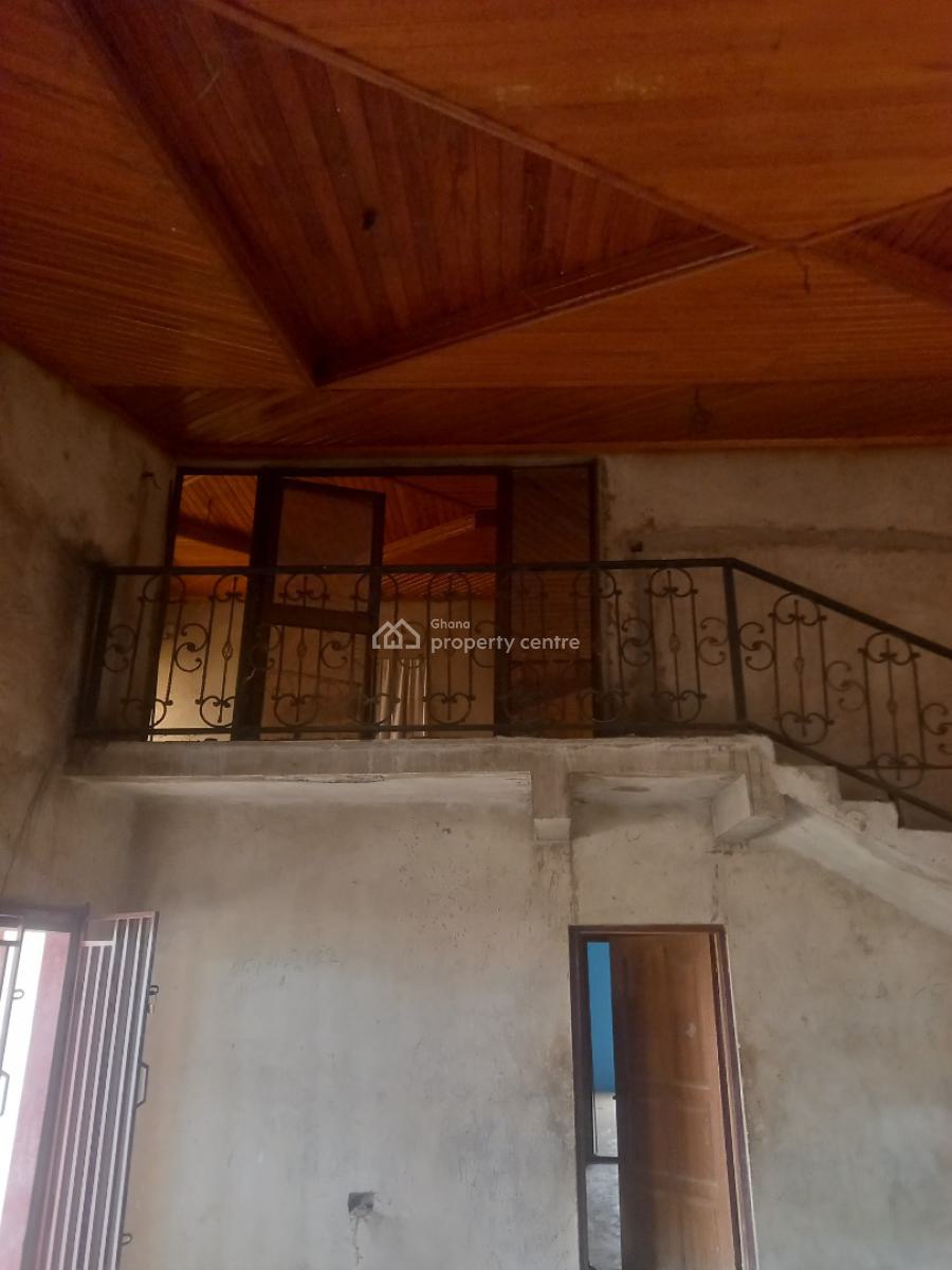 6 Bedrooms, Kronum, Near Suame, Makro., Kumasi Metropolitan, Ashanti, House for Sale