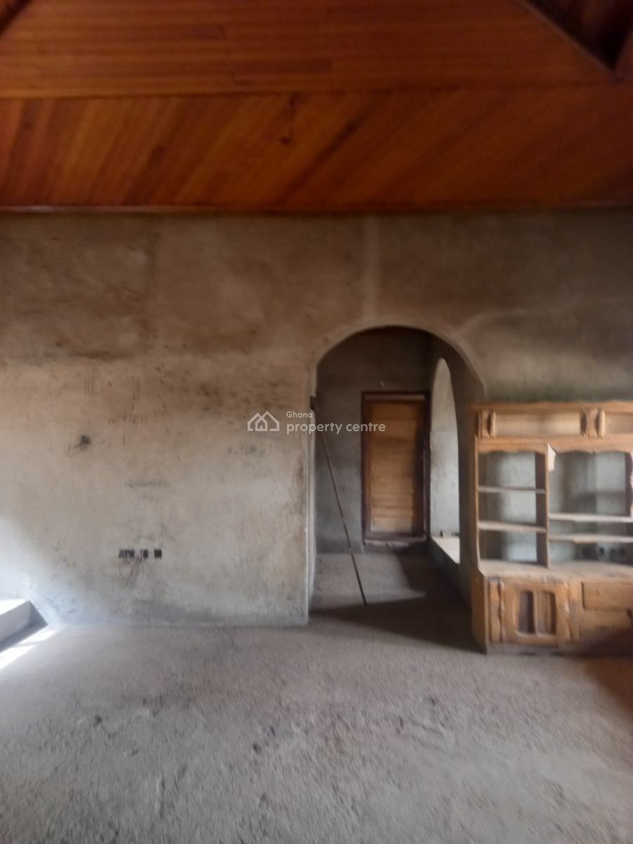 6 Bedrooms, Kronum, Near Suame, Makro., Kumasi Metropolitan, Ashanti, House for Sale