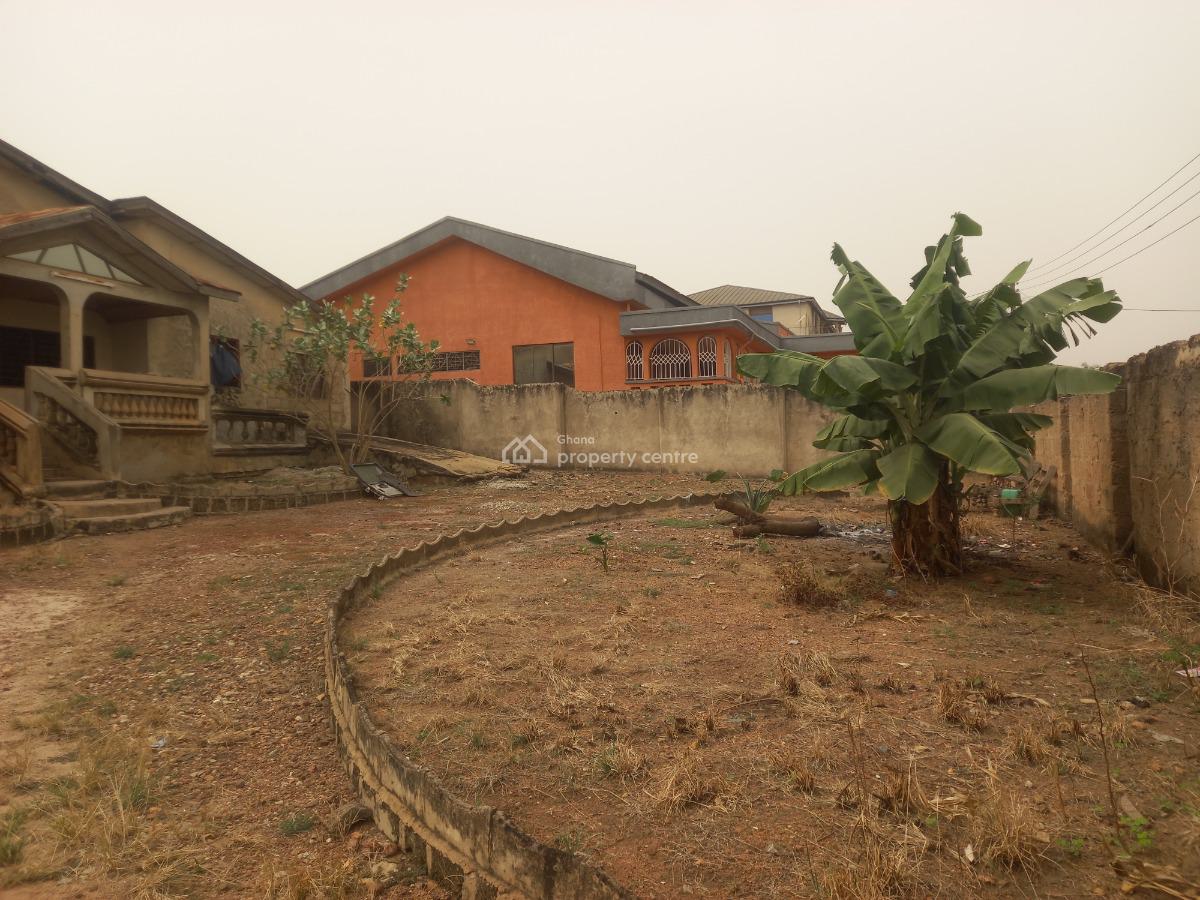 6 Bedrooms, Kronum, Near Suame, Makro., Kumasi Metropolitan, Ashanti, House for Sale