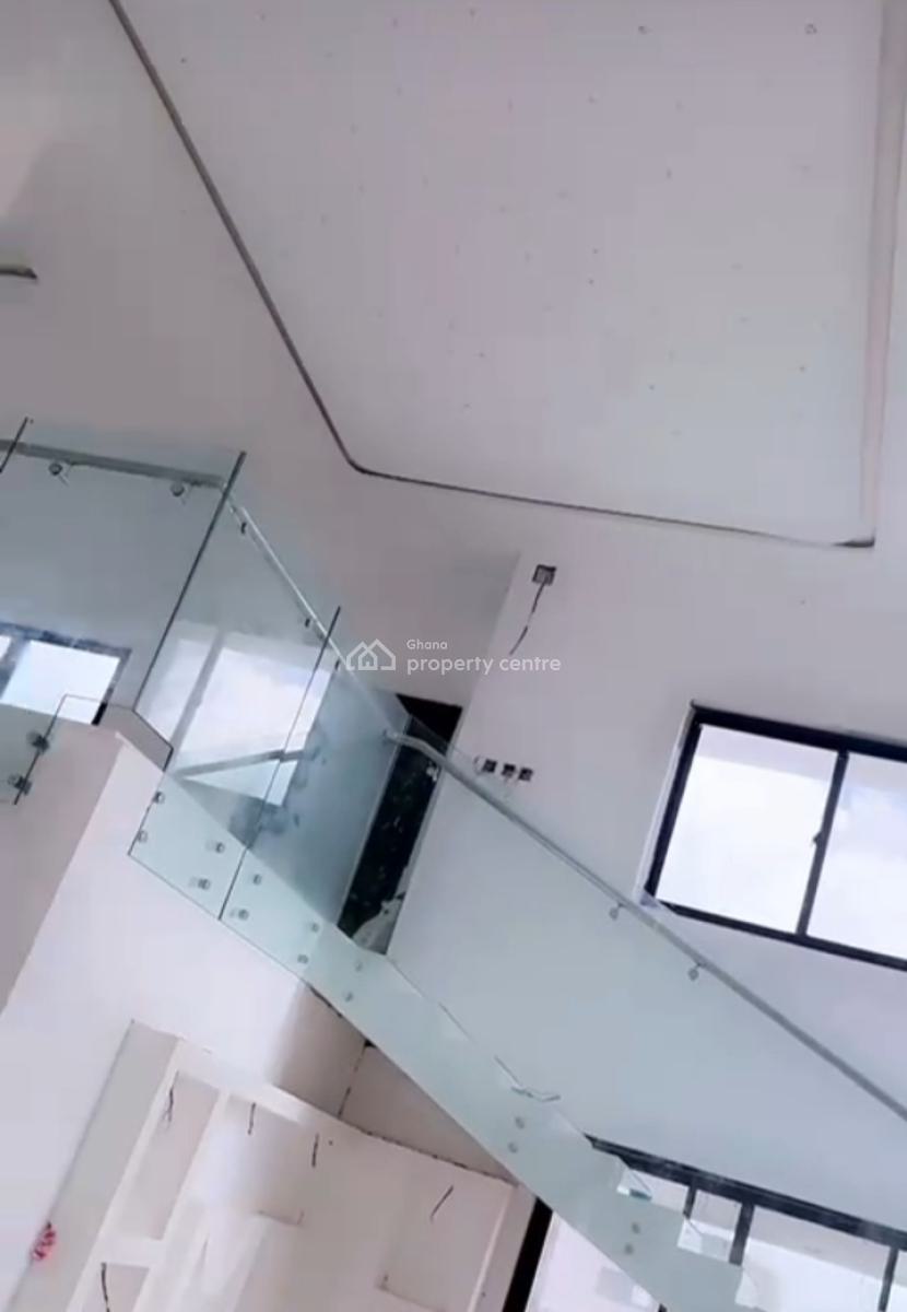 5 Bedrooms, Abuakwa Sepaase, Sofoline Tanoso Road., Kumasi Metropolitan, Ashanti, House for Sale