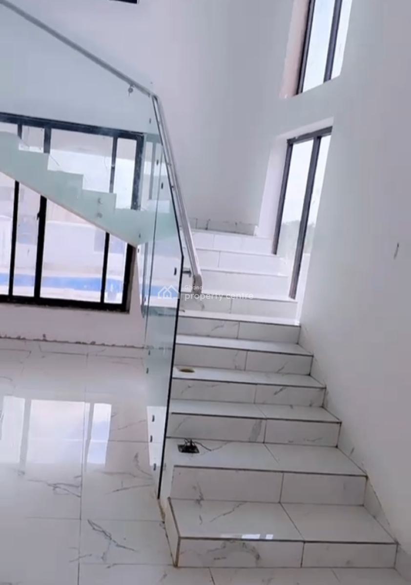 5 Bedrooms, Abuakwa Sepaase, Sofoline Tanoso Road., Kumasi Metropolitan, Ashanti, House for Sale