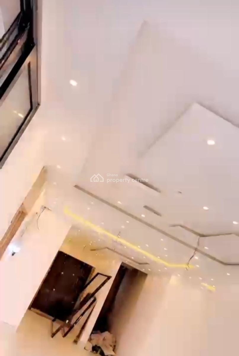 5 Bedrooms, Abuakwa Sepaase, Sofoline Tanoso Road., Kumasi Metropolitan, Ashanti, House for Sale