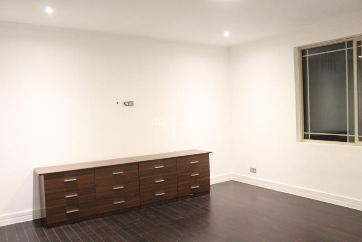 3 Bedroom Townhouse with Staff Quarters in a Gated Community with Pool, Cantonments, Accra, Townhouse for Rent