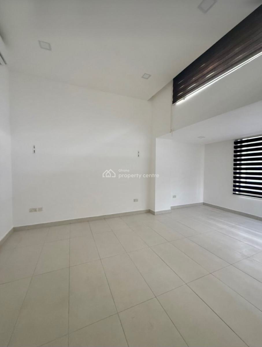 4 Bedroom Townhouse with a Private Pool in a Gated Community, Cantonments, Accra, Townhouse for Rent