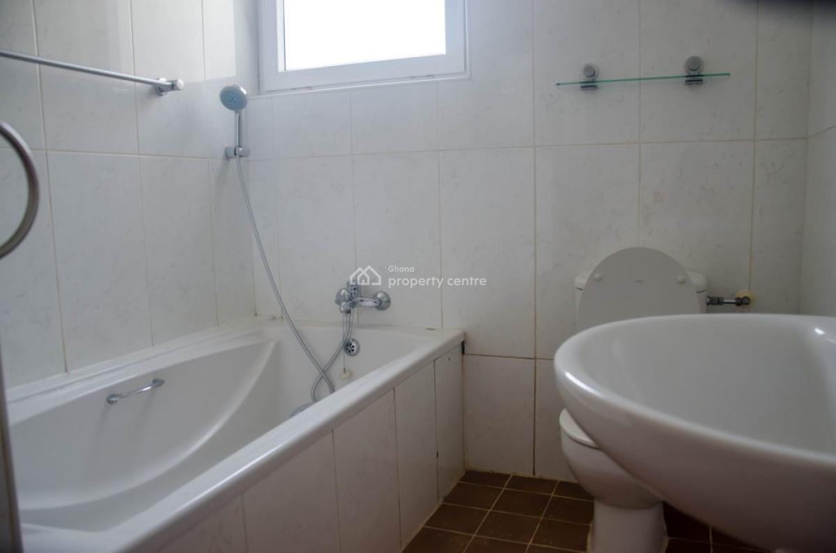 3 Bedroom Townhouse with Staff Quarters in a Gated Community with Pool, Cantonments, Accra, Townhouse for Rent