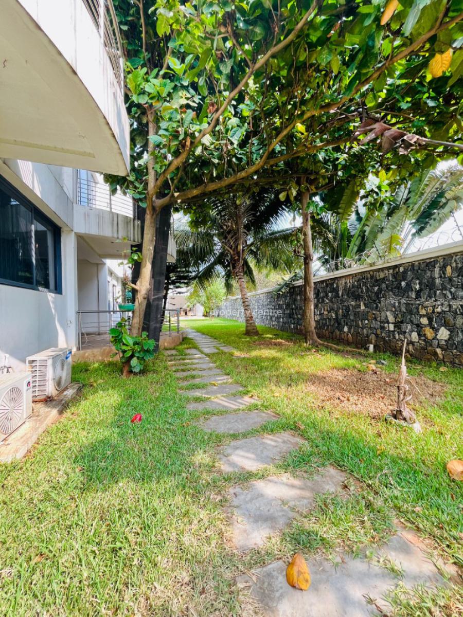Executive 7 Bedrooms, Burma Camp, Accra, House for Rent