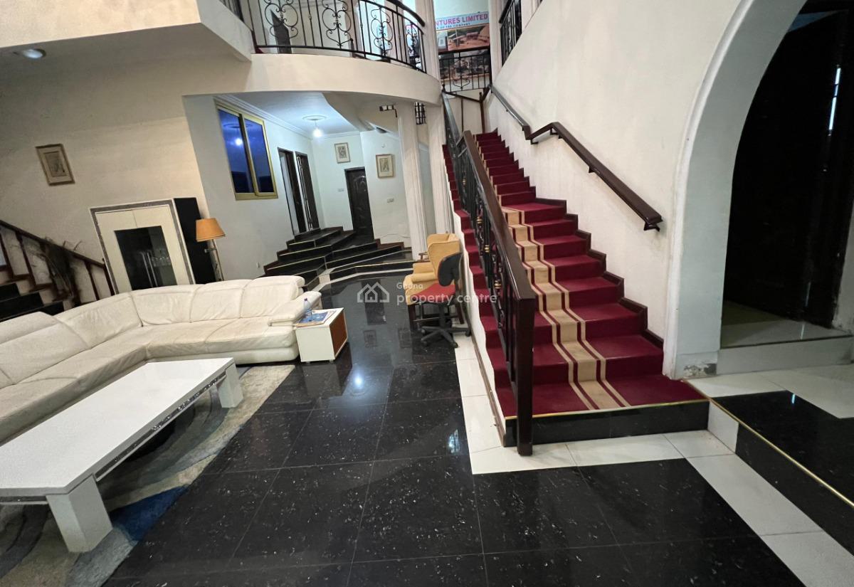 7 Bedrooms House with 1 Room Boys Quarter, Mccarthy Hill, Ga South Municipal, Accra, House for Sale