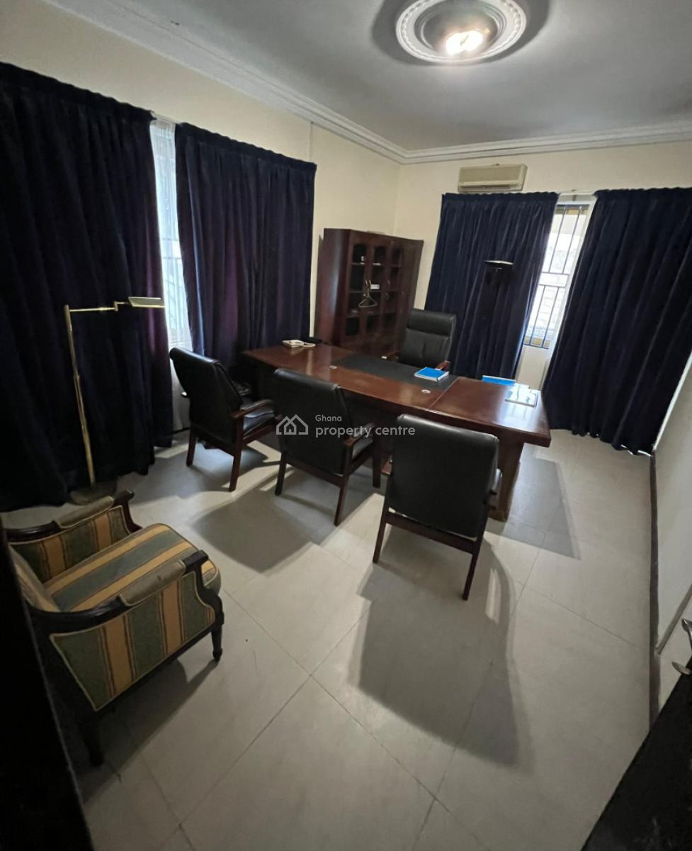 7 Bedrooms House with 1 Room Boys Quarter, Mccarthy Hill, Ga South Municipal, Accra, House for Sale