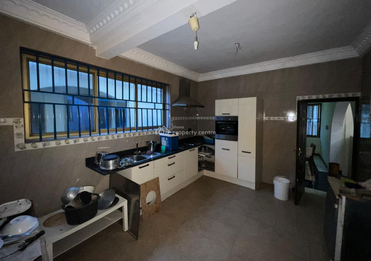 7 Bedrooms House with 1 Room Boys Quarter, Mccarthy Hill, Ga South Municipal, Accra, House for Sale