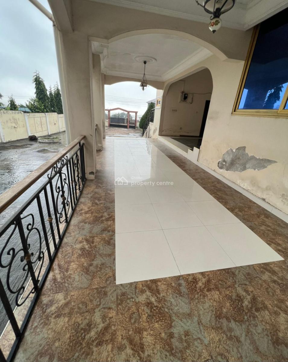 7 Bedrooms House with 1 Room Boys Quarter, Mccarthy Hill, Ga South Municipal, Accra, House for Sale