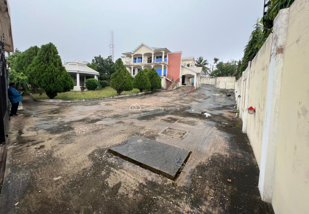 7 Bedrooms House with 1 Room Boys Quarter, Mccarthy Hill, Ga South Municipal, Accra, House for Sale