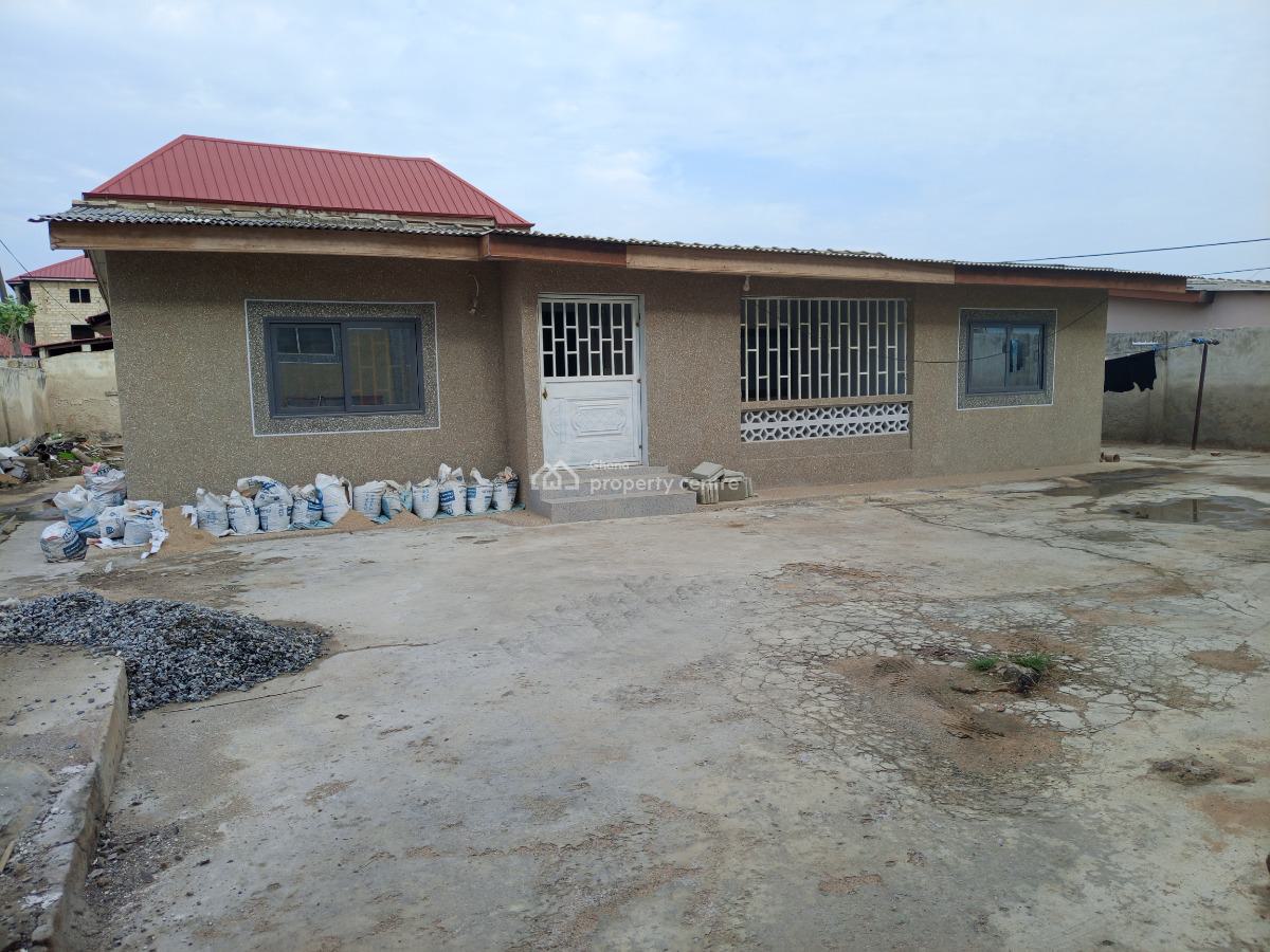 Renovated 3 Bedrooms Apartment, Kit Kat Down Area, Dansoman, Accra, Single Room Self Contained for Rent