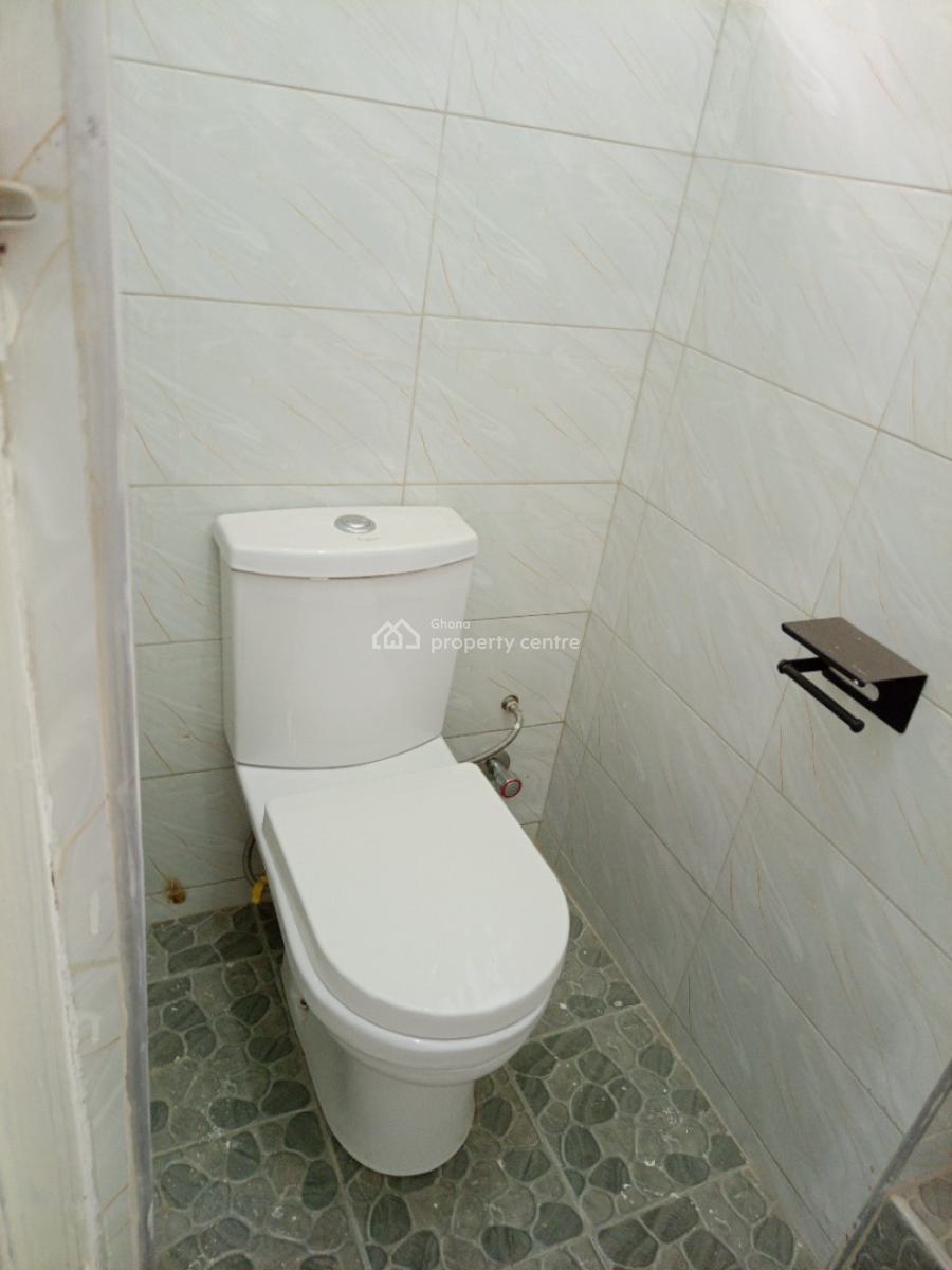 Renovated 3 Bedrooms Apartment, Kit Kat Down Area, Dansoman, Accra, Single Room Self Contained for Rent
