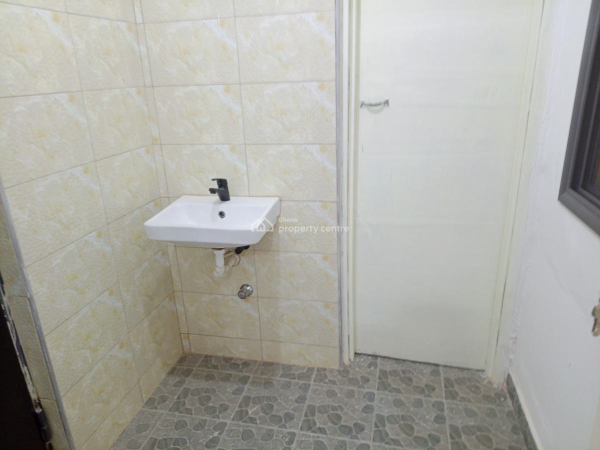 Renovated 3 Bedrooms Apartment, Kit Kat Down Area, Dansoman, Accra, Single Room Self Contained for Rent