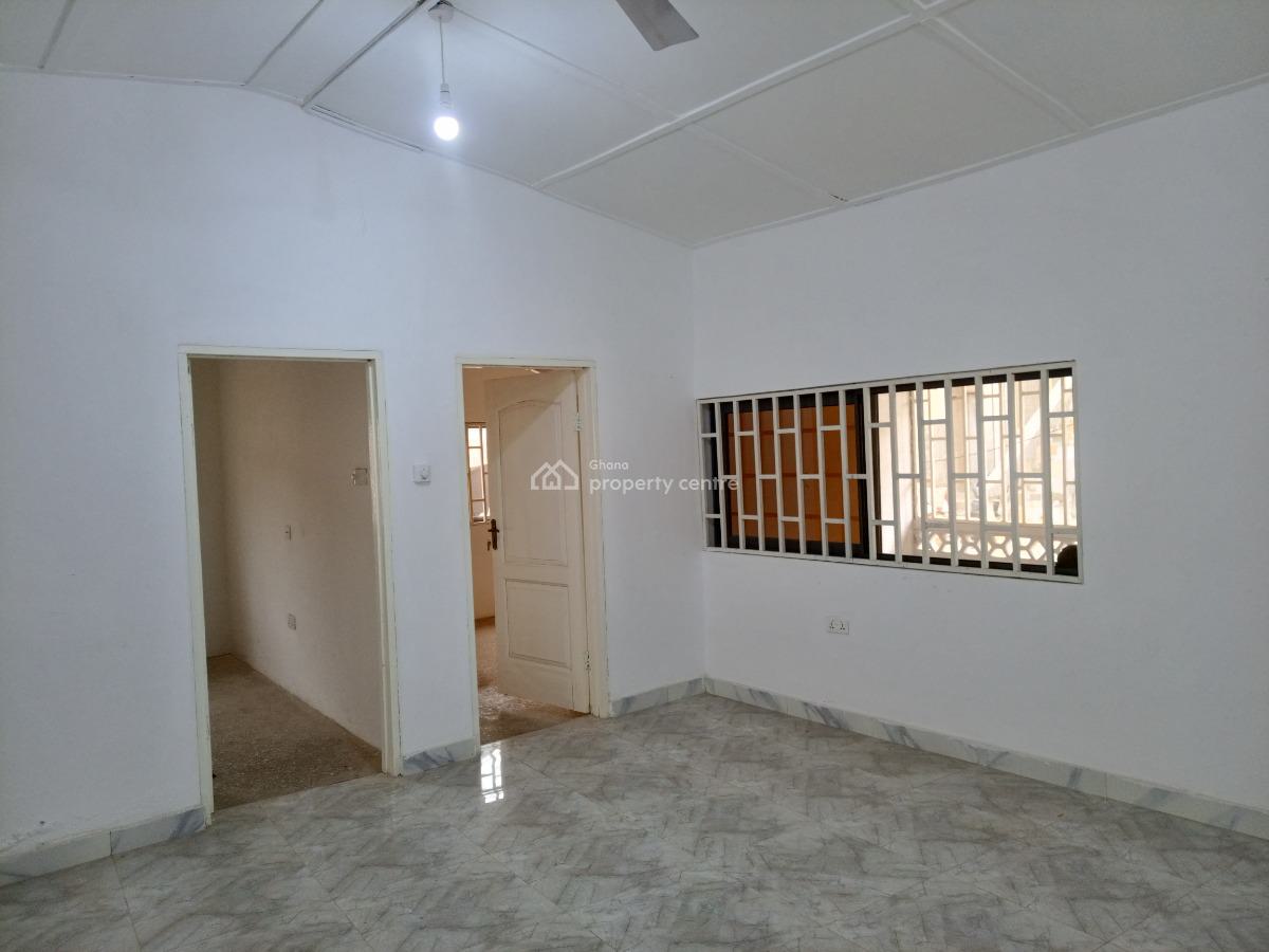 Renovated 3 Bedrooms Apartment, Kit Kat Down Area, Dansoman, Accra, Single Room Self Contained for Rent