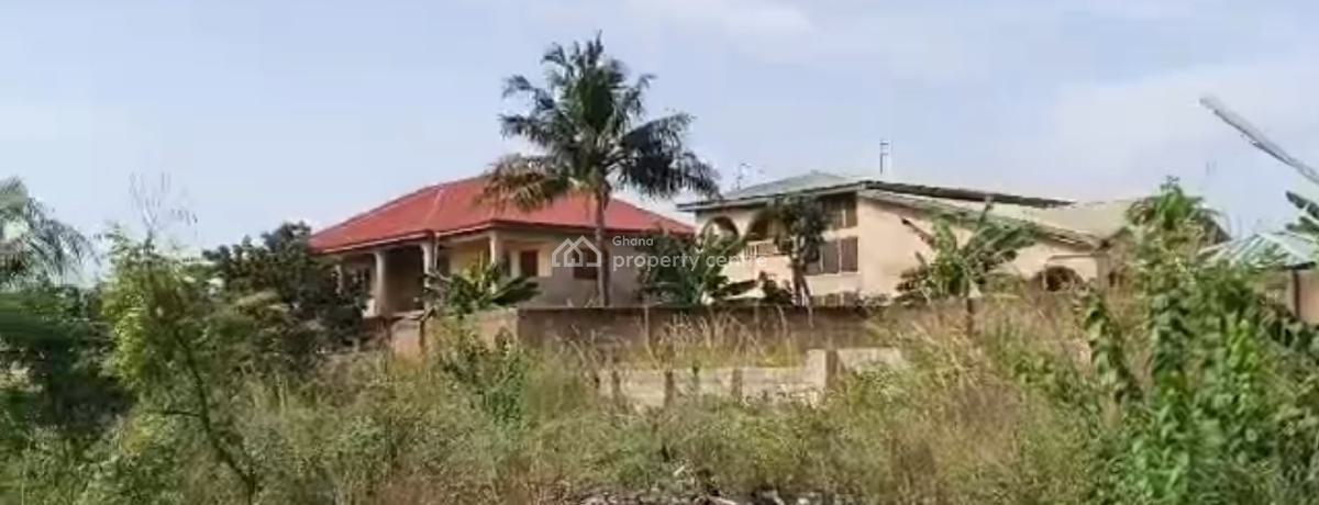 Partially Walled Half Plot, Nsakina, Ablekuma, Accra Metropolitan, Accra, Residential Land for Sale
