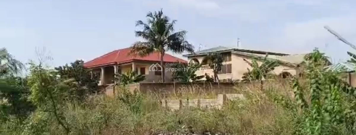 Partially Walled Half Plot, Nsakina, Ablekuma, Accra Metropolitan, Accra, Residential Land for Sale