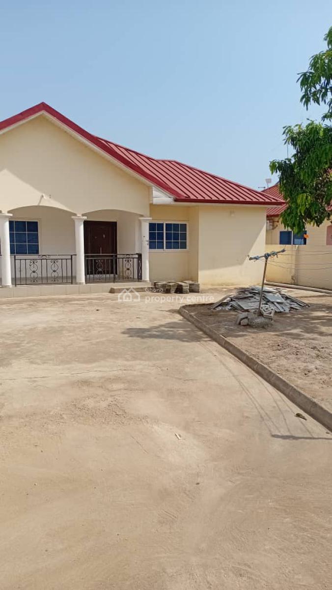 New 3 Master Bedrooms House, Millennium City, Kasoa, Awutu-senya East, Central Region, Detached Bungalow for Sale